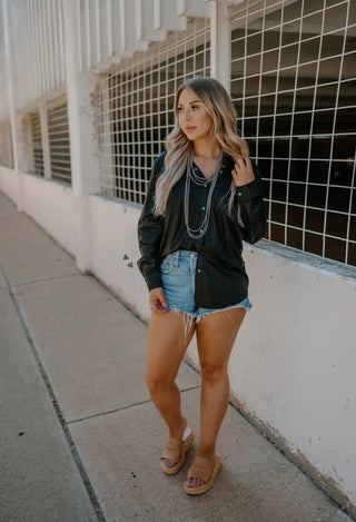 Leather Lux Black Pearl Snap