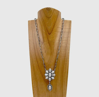 22 Inches Silver Metal Chain with White Stone
Flower Concho Pendent necklace