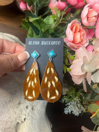 MD Br w/ Light Cream buckstitch with faux turquoise Diamond shade