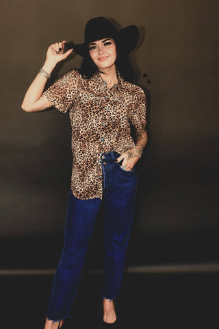 Leopard pearl snap